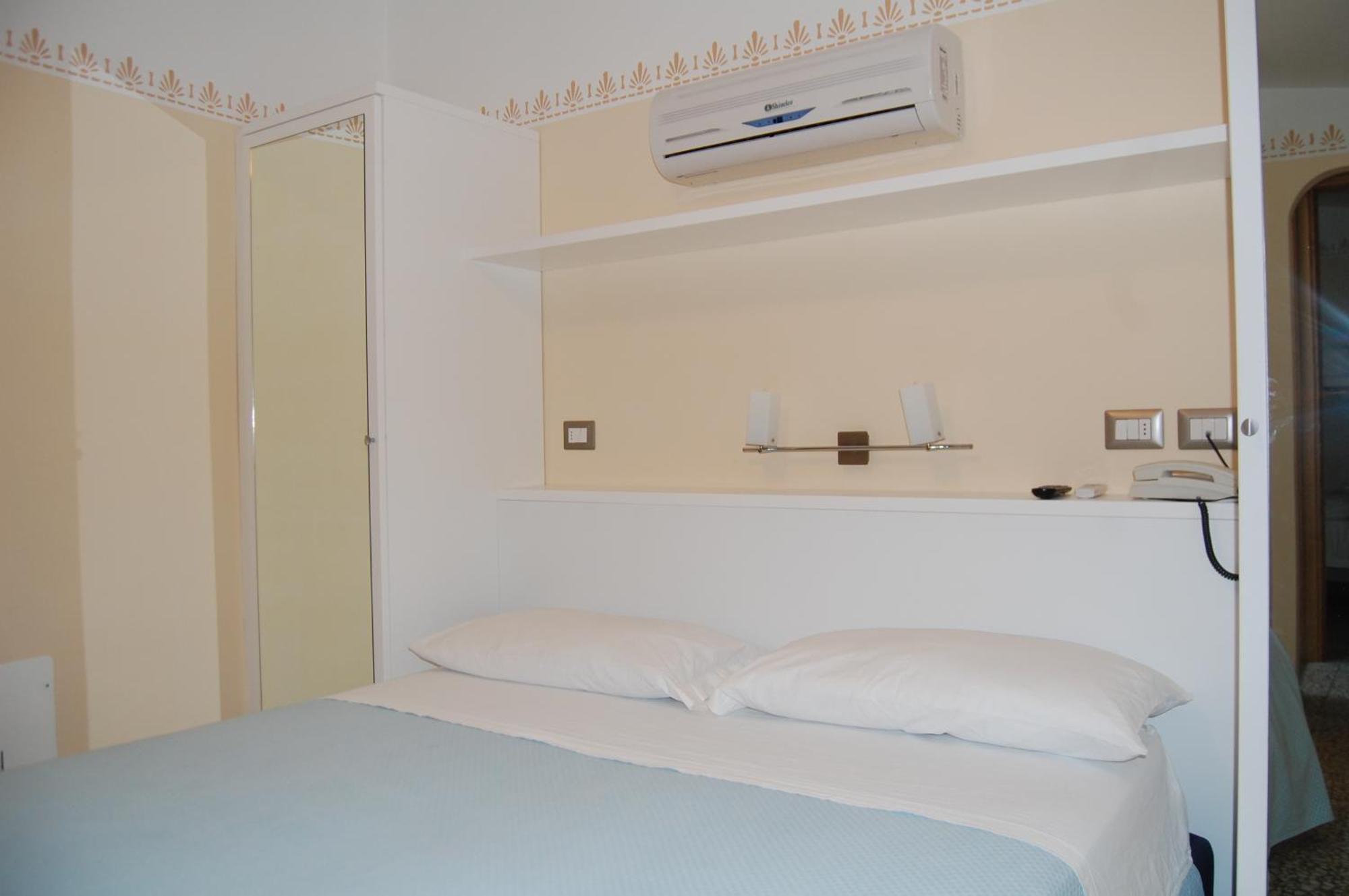Hotel Centrale San Benedetto del Tronto Ngoại thất bức ảnh