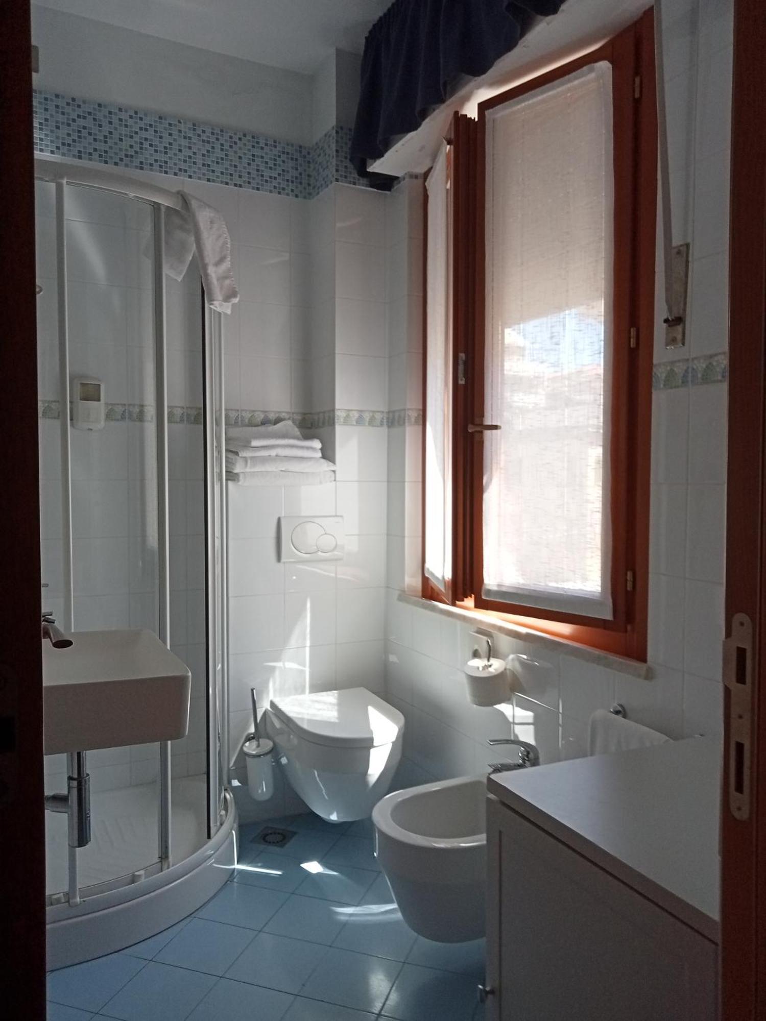 Hotel Centrale San Benedetto del Tronto Ngoại thất bức ảnh